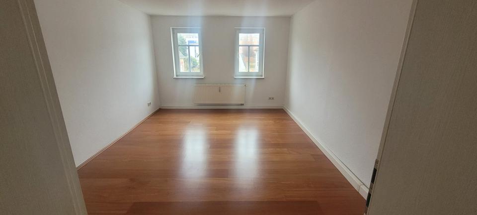 Dachgeschoßwohnung Limbach-Oberfrohna Oberfrohna - 2 Zimmer, 59 m&sup2;, 355&euro; | Angebot:24075560