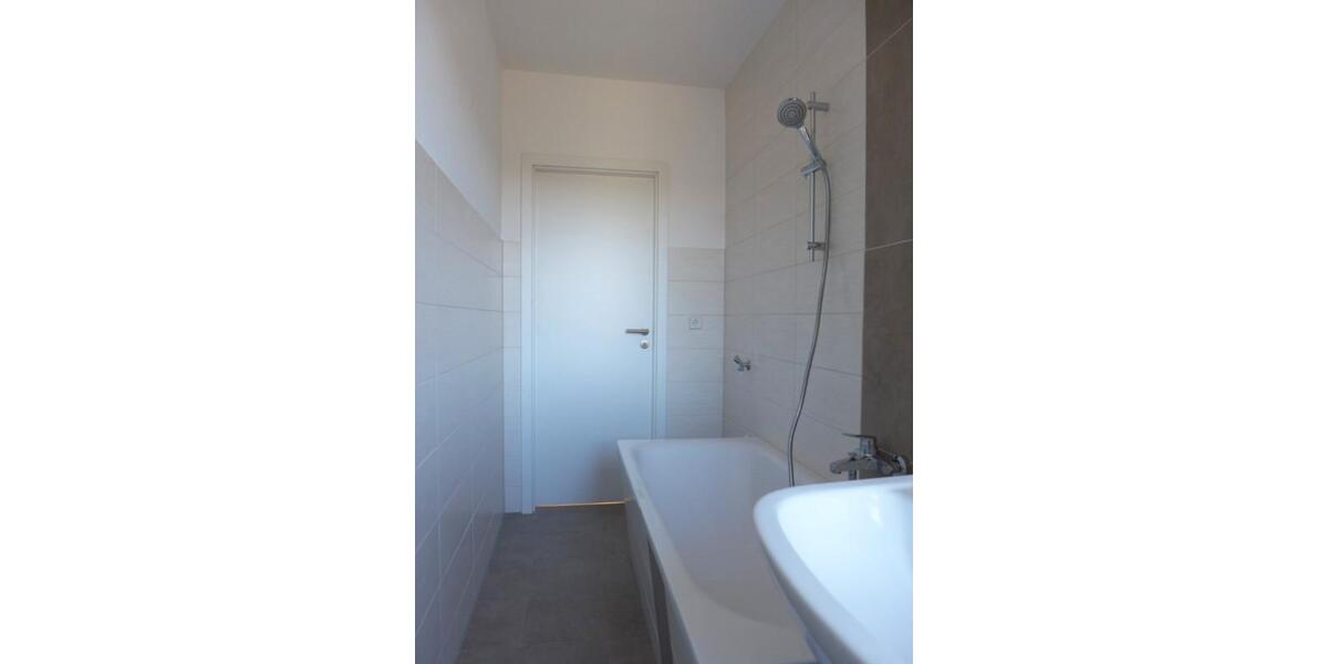 Etagenwohnung Limbach-Oberfrohna Oberfrohna - 3 Zimmer, 57 m&sup2;, 325&euro; | Angebot:23713804