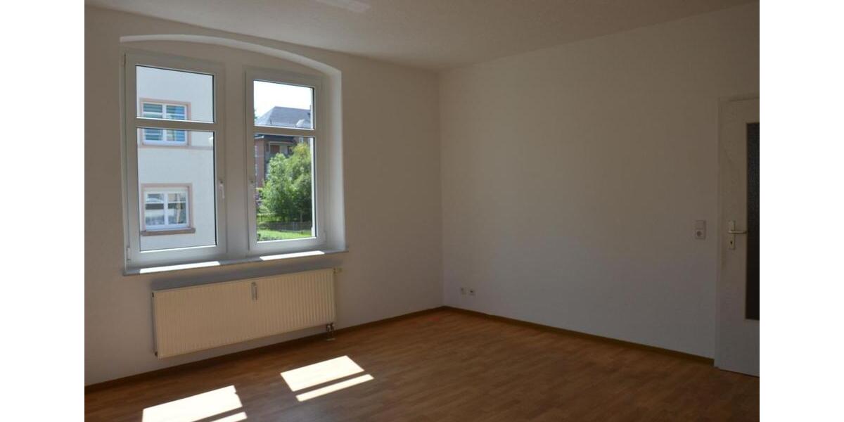 Etagenwohnung Glauchau - 3 Zimmer, 78 m&sup2;, 400&euro; | Angebot:26676977