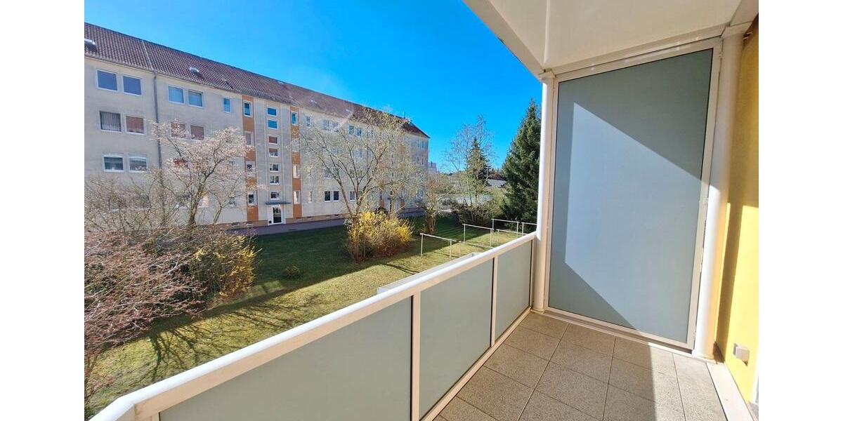 Etagenwohnung Reichenbach im Vogtland - 2 Zimmer, 50 m&sup2;, 256&euro; | Angebot:26676996