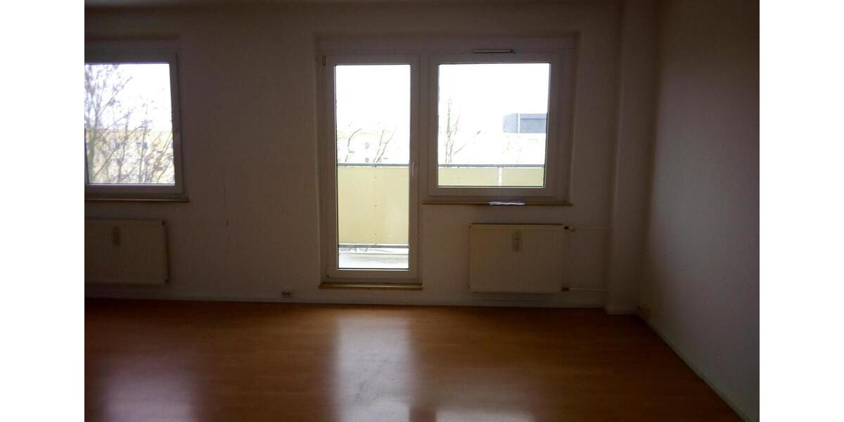 Etagenwohnung Reichenbach im Vogtland - 2 Zimmer, 55 m&sup2;, 243&euro; | Angebot:25917887