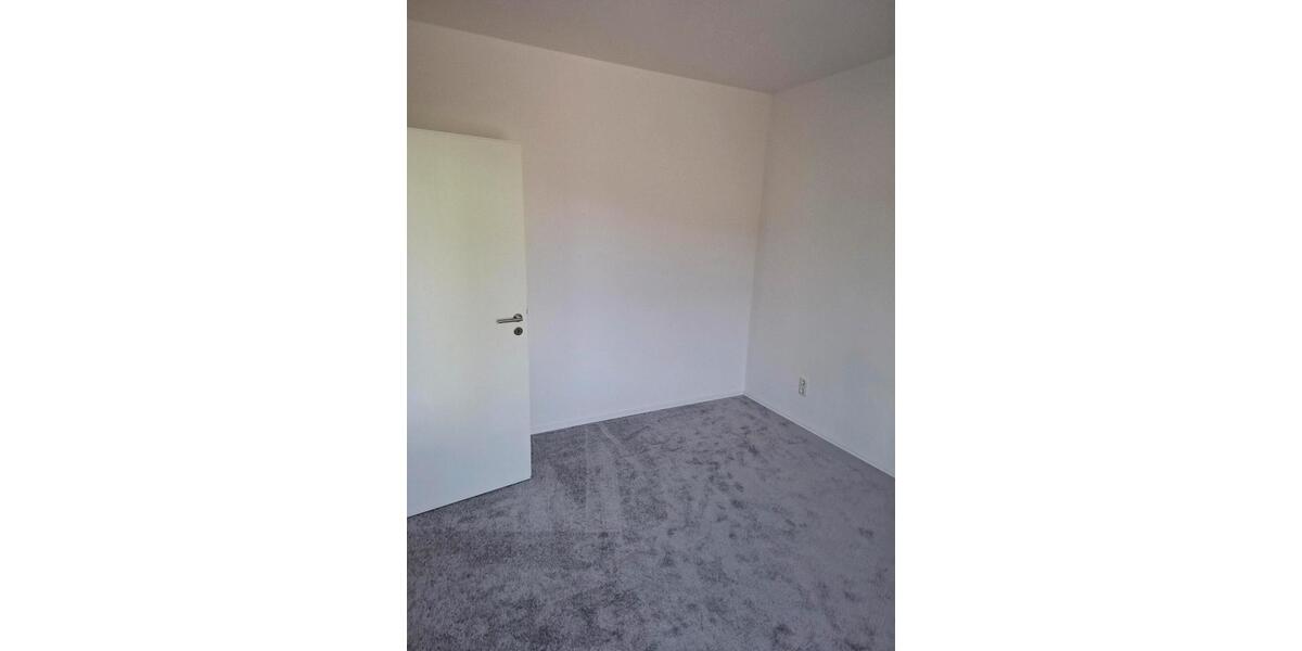 Erdgeschoßwohnung Gornsdorf - 2 Zimmer, 50 m&sup2;, 300&euro; | Angebot:25933585