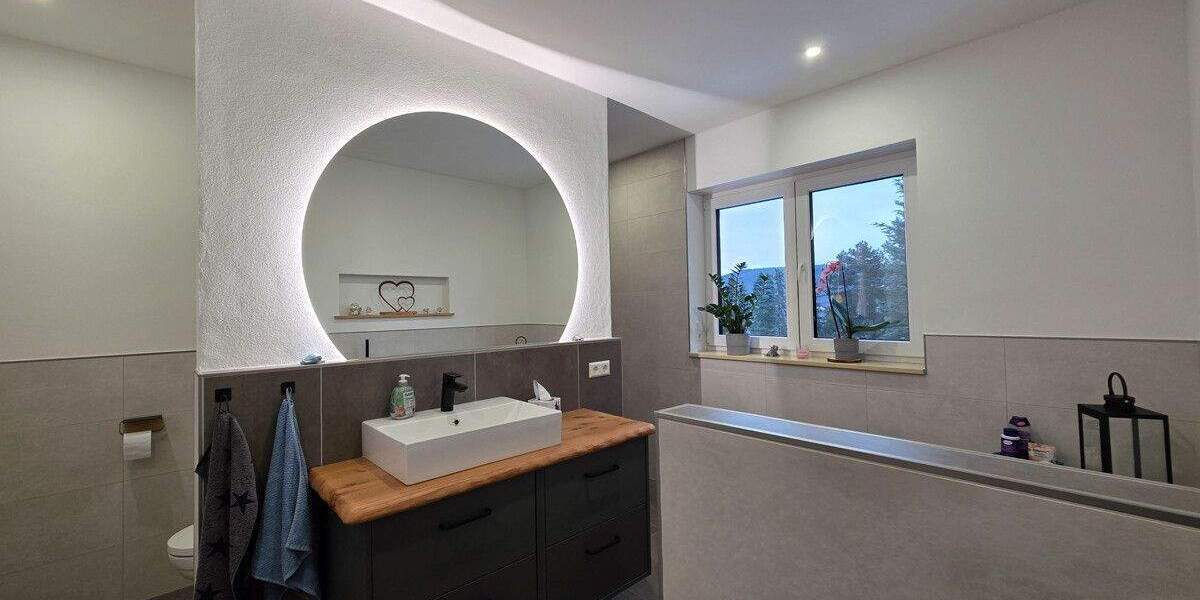 Einfamilienhaus Aue-Bad Schlema Bad Schlema - 4 Zimmer, 125 m&sup2;, 550.000&euro; | Angebot:25688364