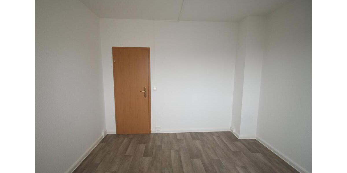 Etagenwohnung Hohenstein-Ernstthal Ernstthal - 4 Zimmer, 69 m&sup2;, 416&euro; | Angebot:25887101