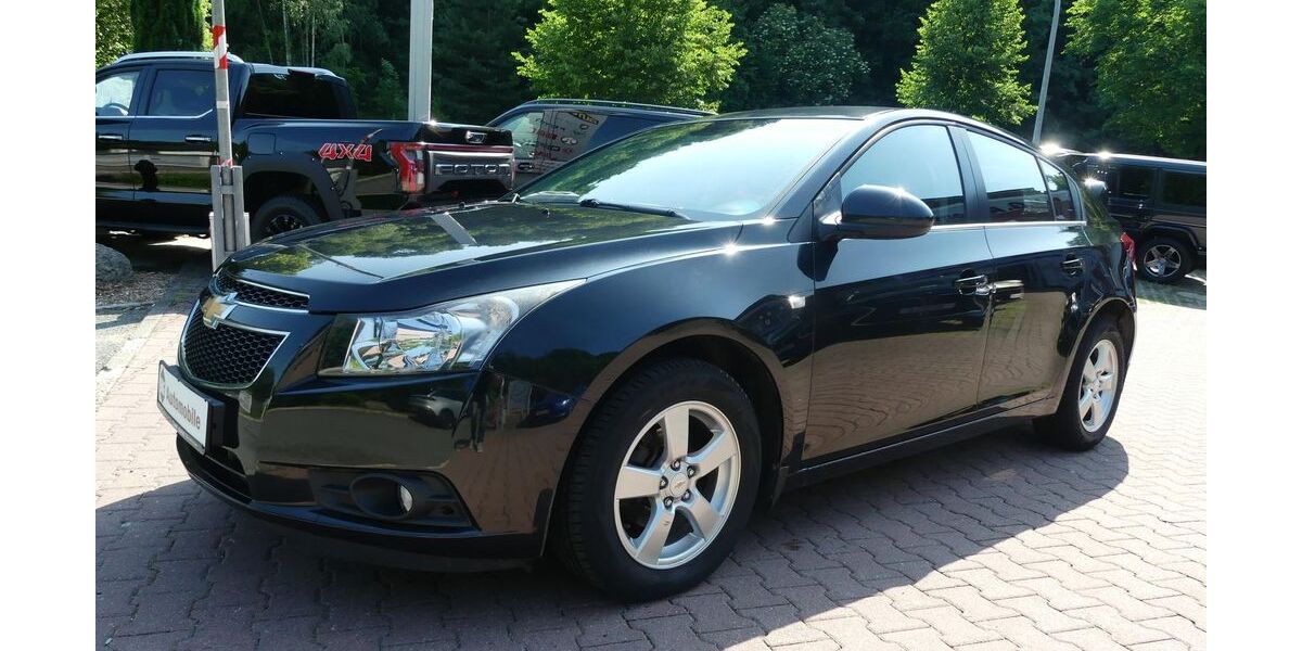 Chevrolet Cruze 93.000 km 6.990 &euro; Schneeberg 08289