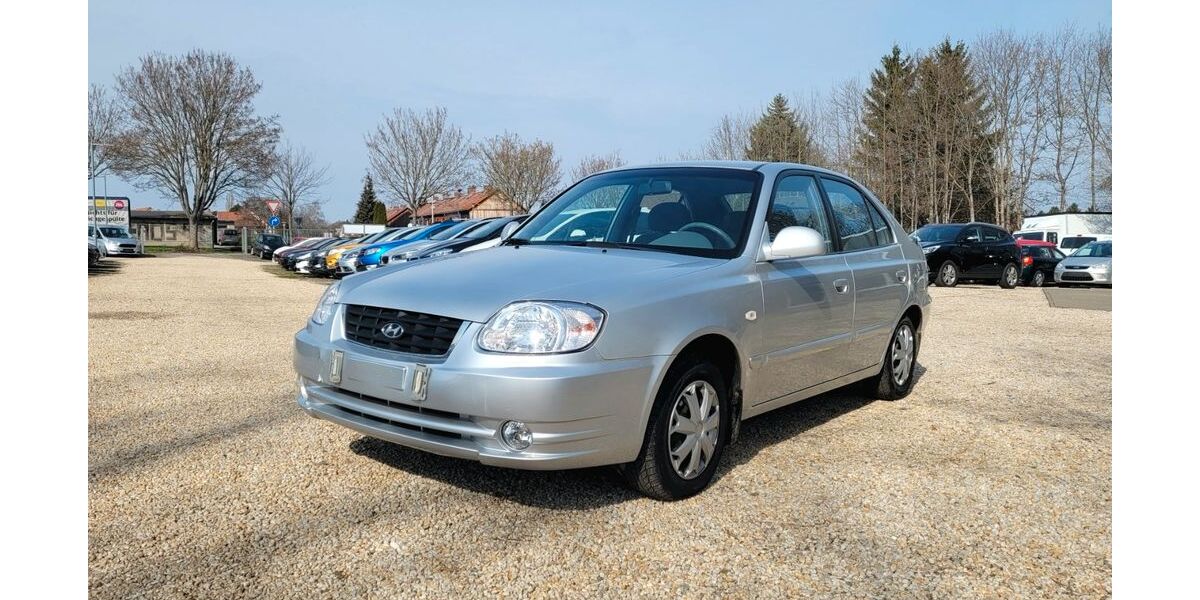 Hyundai Accent 72.354 km 2.980 &euro; Zwickau 08056