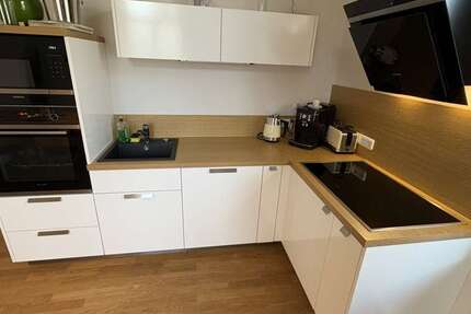 Wohnung Glauchau - 3 Zimmer, 139 m&sup2;, 1.100&euro; | Angebot:24688742