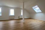 Dachgeschoßwohnung Schönheide - 2 Zimmer, 53 m&sup2;, 424&euro; | Angebot:25381771