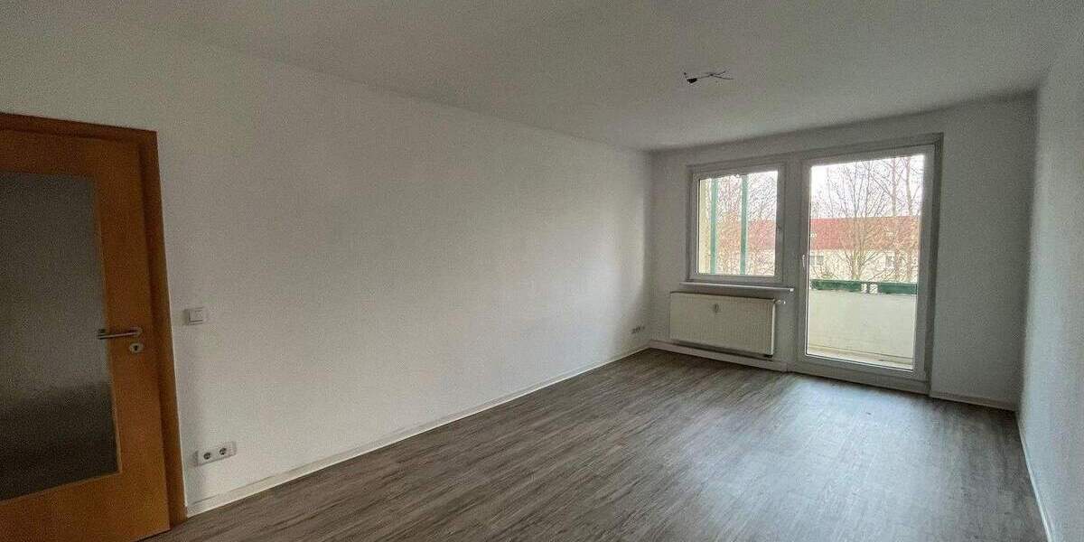Etagenwohnung Zwickau Marienthal - 3 Zimmer, 58 m&sup2;, 380&euro; | Angebot:25700691