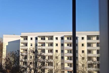 Wohnung Glauchau - 3 Zimmer, 55 m&sup2;, 350&euro; | Angebot:25591471