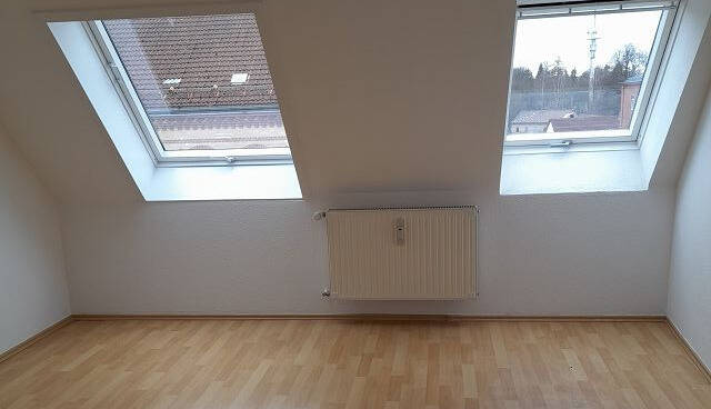 Günstige 3-Zi Maisonette im DG in ZwickauMarienthal - Etagenwohnung Zwickau Marienthal | Angebot:25536555