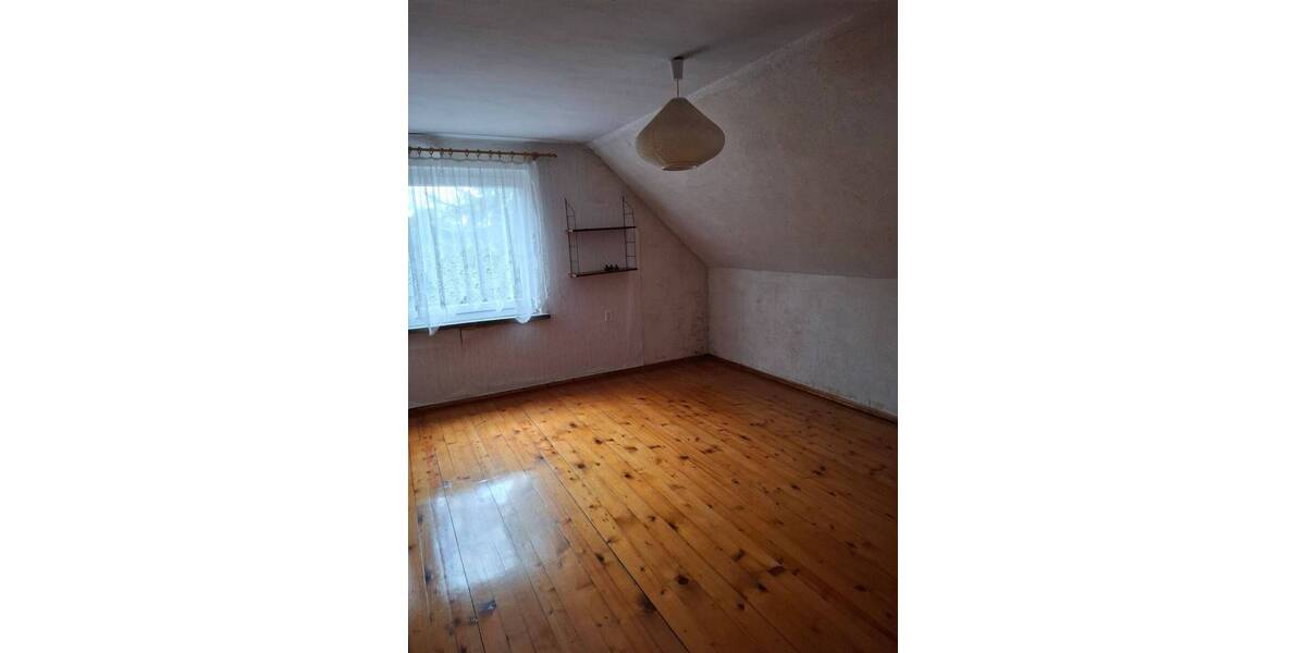Einfamilienhaus Langenbernsdorf - 1 Zimmer, 180 m&sup2;, 173.000&euro; | Angebot:25770235