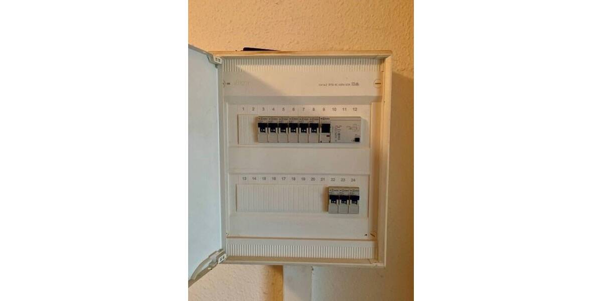 Mehrfamilienhaus, Wohnhaus Treuen Eich - 6 Zimmer, 237 m&sup2;, 65.000&euro; | Angebot:25741447