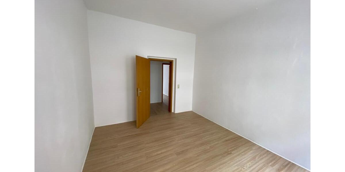 Etagenwohnung Greiz - 3 Zimmer, 86 m&sup2;, 430&euro; | Angebot:25550351