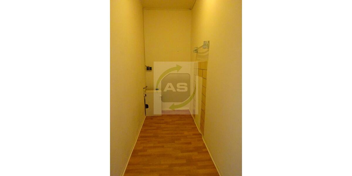 Etagenwohnung Zwickau - 3 Zimmer, 132 m&sup2;, 925&euro; | Angebot:25101791