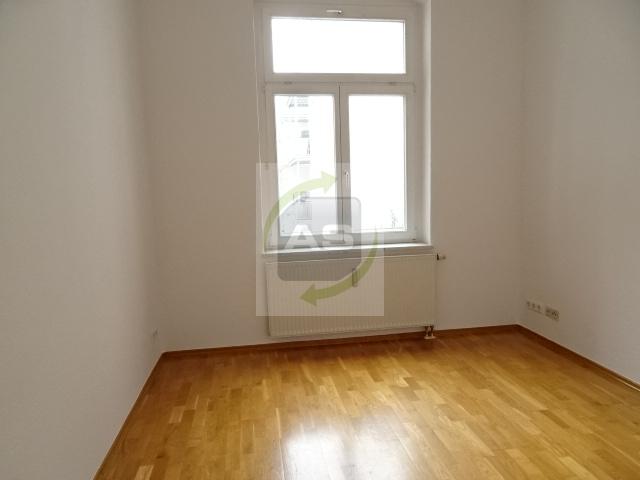 Etagenwohnung Zwickau Zwickau-Nord - 3 Zimmer, 85 m&sup2;, 550&euro; | Angebot:25366567
