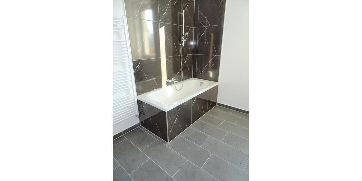 Etagenwohnung Zwickau - 4 Zimmer, 120 m&sup2;, 700&euro; | Angebot:21447983