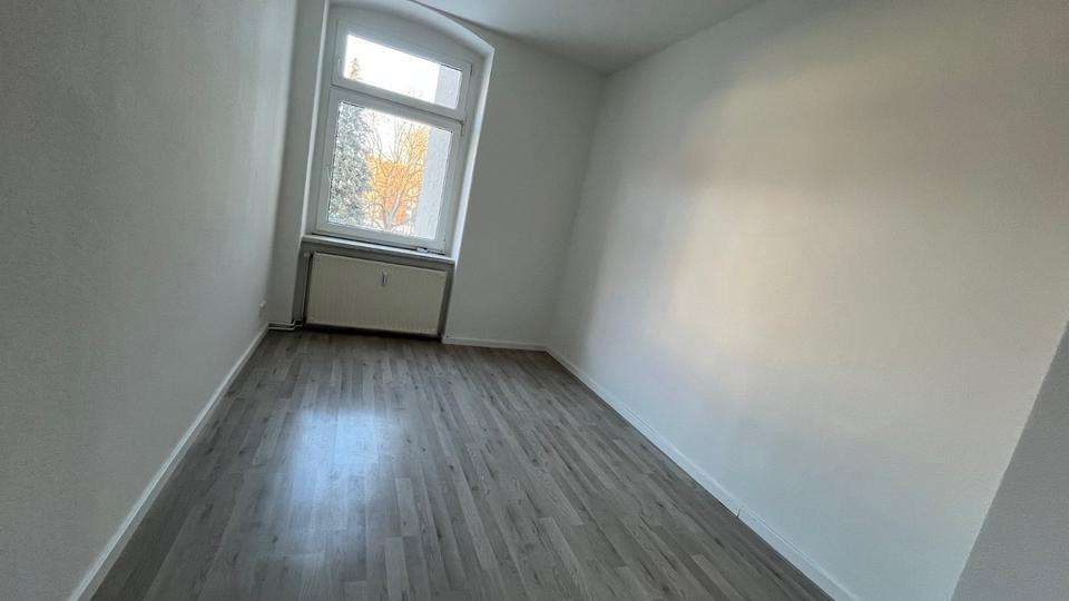 Etagenwohnung Zwickau Zwickau-Nord - 3 Zimmer, 63 m&sup2;, 350&euro; | Angebot:24473675