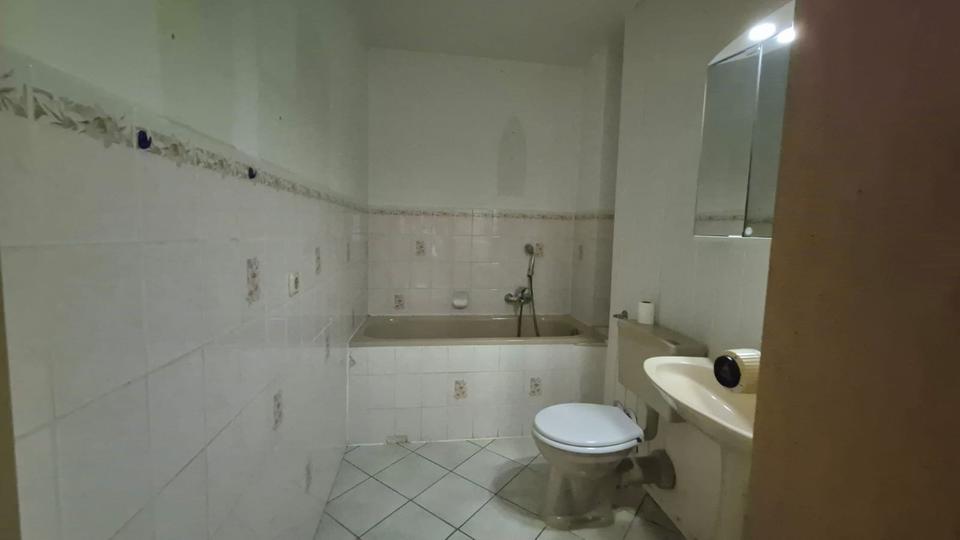 Etagenwohnung Elsterberg - 5 Zimmer, 63 m&sup2;, 300&euro; | Angebot:22688761