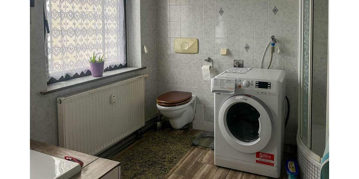 Mehrfamilienhaus, Wohnhaus Netzschkau - 8 Zimmer, 147 m&sup2;, 60.000&euro; | Angebot:25695885