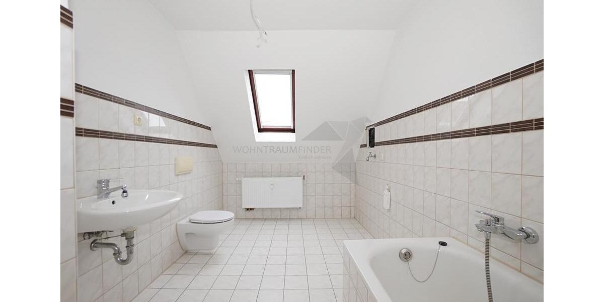 Etagenwohnung Zwickau Neuplanitz - 3 Zimmer, 83 m&sup2;, 450&euro; | Angebot:24729933