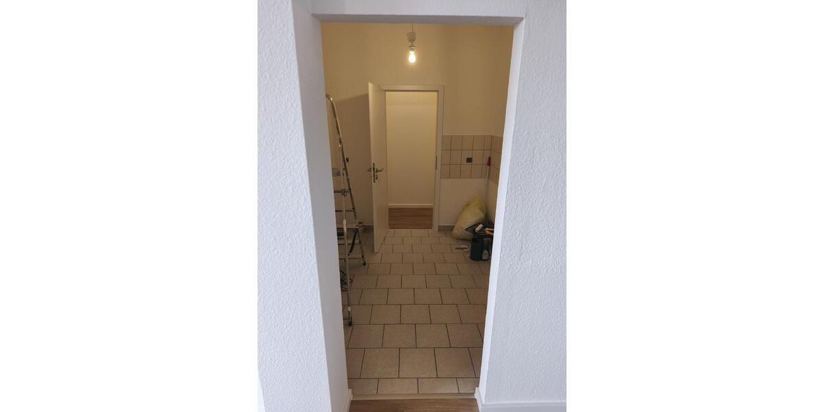 Etagenwohnung Crimmitschau - 3 Zimmer, 78 m&sup2;, 468&euro; | Angebot:24002220
