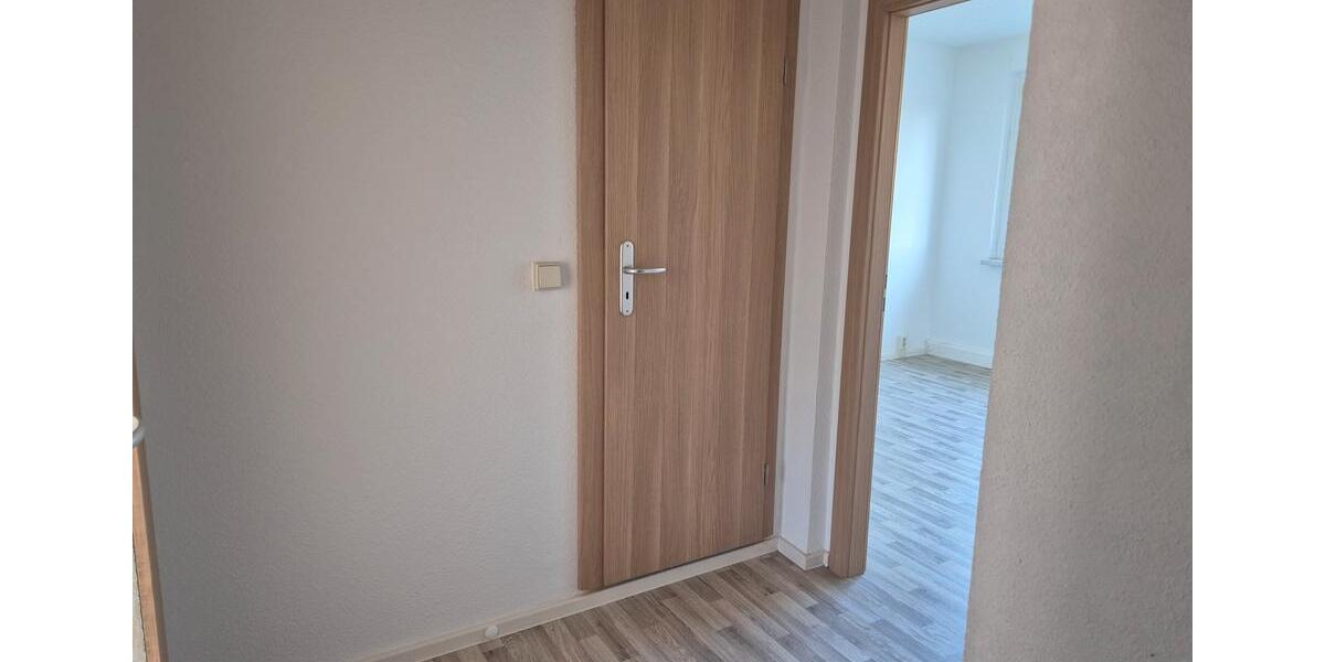 Etagenwohnung Crimmitschau - 3 Zimmer, 69 m&sup2;, 391&euro; | Angebot:20581973