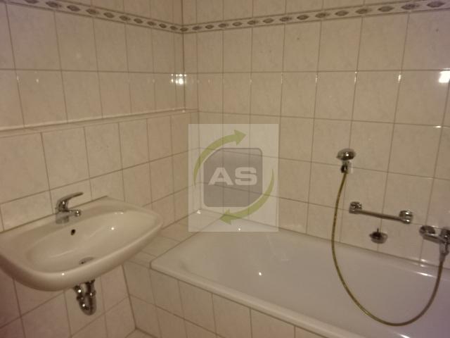 Etagenwohnung Zwickau - 3 Zimmer, 63 m&sup2;, 395&euro; | Angebot:25442758