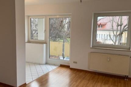 Wohnung Zwickau - 2 Zimmer, 52 m&sup2;, 345&euro; | Angebot:25762698