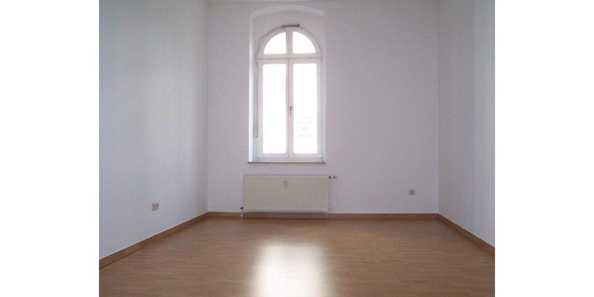 Etagenwohnung Zwickau Innenstadt - 2 Zimmer, 57 m&sup2;, 285&euro; | Angebot:25734778