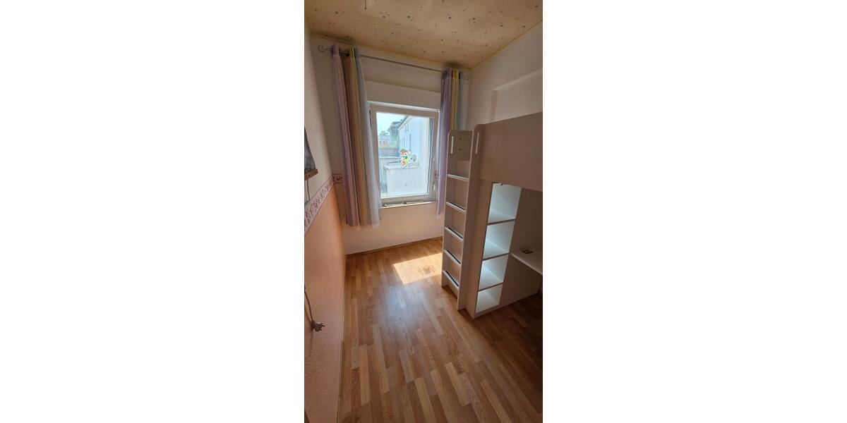 Reihenhaus Crimmitschau - 6 Zimmer, 103 m&sup2;, 70.000&euro; | Angebot:27085582