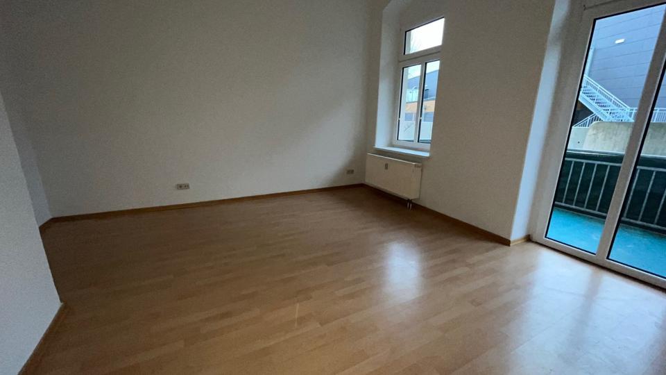 Hochparterre Reichenbach im Vogtland - 2 Zimmer, 55 m&sup2;, 300&euro; | Angebot:19406954