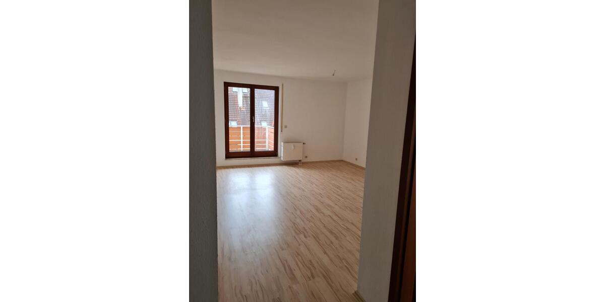 Etagenwohnung Glauchau - 2 Zimmer, 48 m&sup2;, 53.500&euro; | Angebot:24975976