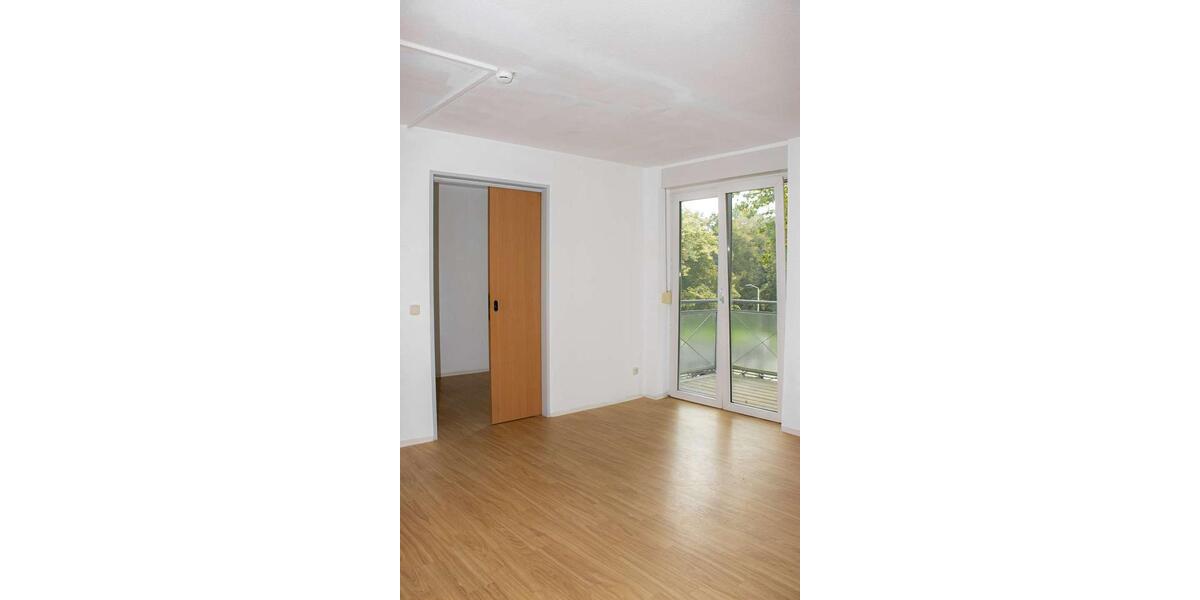 Etagenwohnung Zwickau - 2 Zimmer, 42 m&sup2;, 506&euro; | Angebot:23146896
