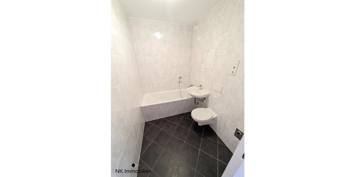 Etagenwohnung Limbach-Oberfrohna Oberfrohna - 3 Zimmer, 55 m&sup2;, 295&euro; | Angebot:26008246