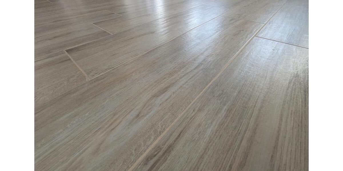 Etagenwohnung Zwickau - 2 Zimmer, 83 m&sup2;, 800&euro; | Angebot:26008215