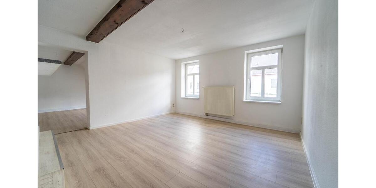 Dachgeschoßwohnung Limbach-Oberfrohna Oberfrohna - 4 Zimmer, 91 m&sup2;, 546&euro; | Angebot:25053007
