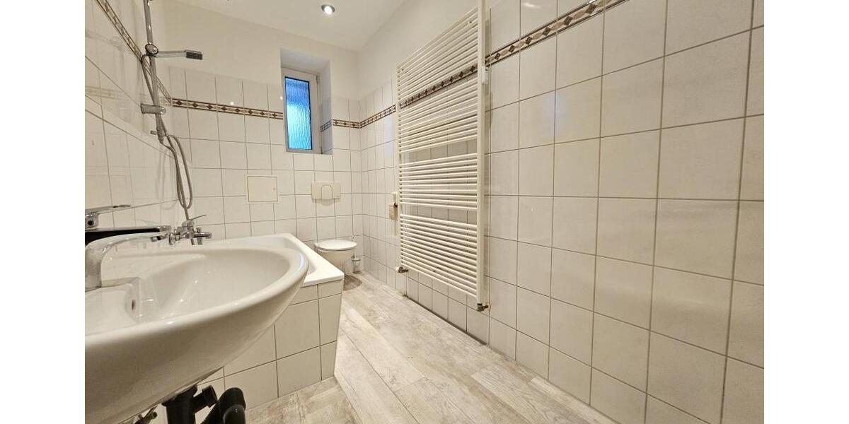 Etagenwohnung Aue-Bad Schlema Bad Schlema - 2 Zimmer, 69 m&sup2;, 380&euro; | Angebot:25867463