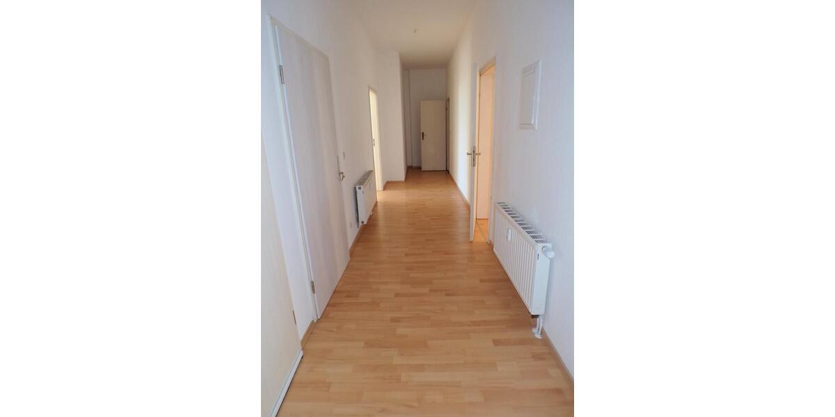 Etagenwohnung Zwickau - 5 Zimmer, 118 m&sup2;, 660&euro; | Angebot:25473967