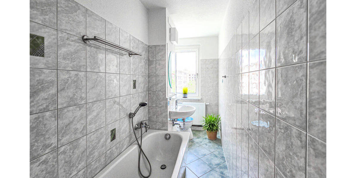 Etagenwohnung Zwickau Eckersbach - 4 Zimmer, 93 m&sup2;, 577&euro; | Angebot:25668578