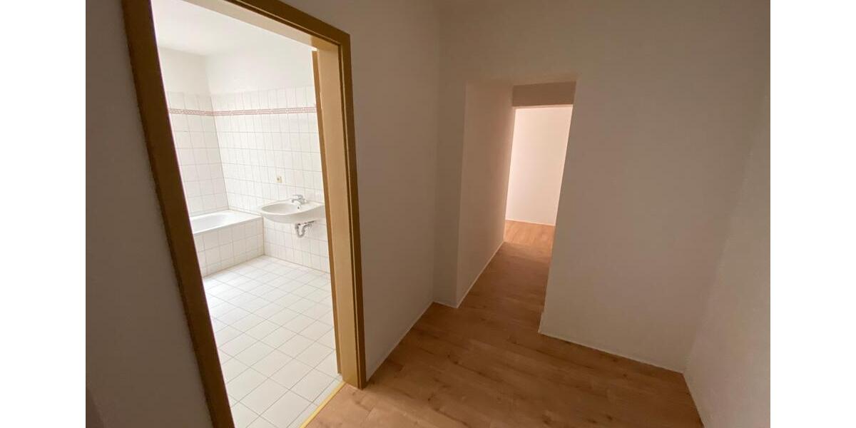 Dachgeschoßwohnung Greiz - 3 Zimmer, 107 m&sup2;, 535&euro; | Angebot:20445192