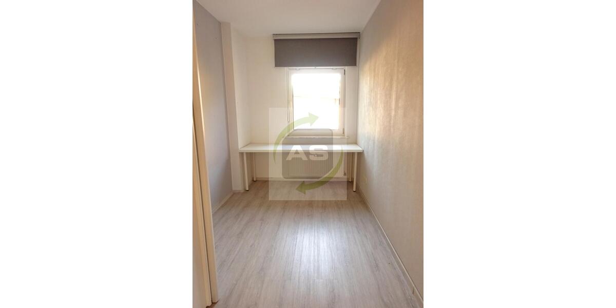 Etagenwohnung Zwickau - 5 Zimmer, 130 m&sup2;, 1.150&euro; | Angebot:26624039