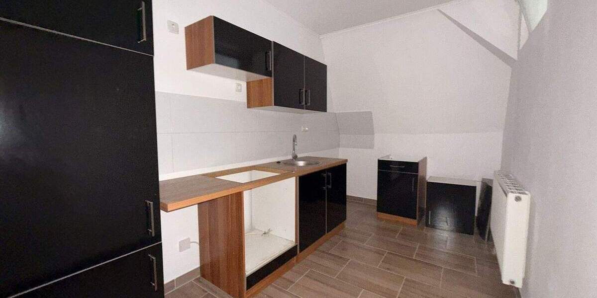 Etagenwohnung Zwickau Marienthal - 2 Zimmer, 45 m&sup2;, 300&euro; | Angebot:25680261