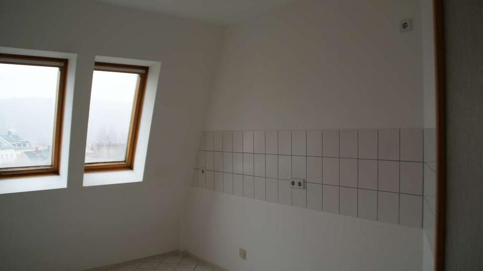 Etagenwohnung Meerane - 2 Zimmer, 63 m&sup2;, 320&euro; | Angebot:23875292