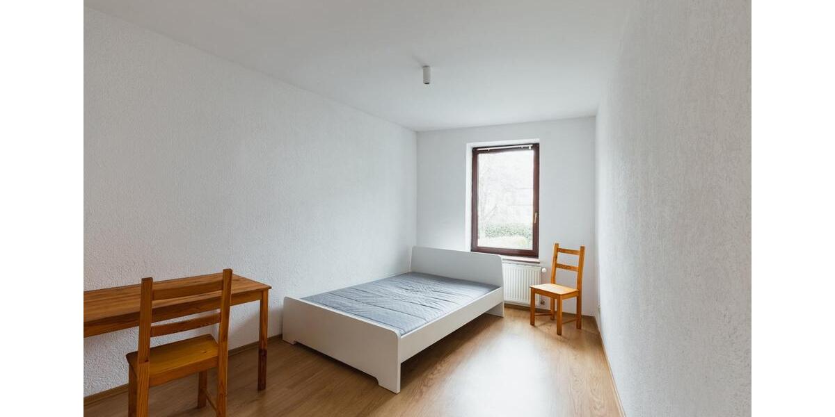 Etagenwohnung Lichtenstein (Sachsen) - 3 Zimmer, 68 m&sup2;, 470&euro; | Angebot:25830309