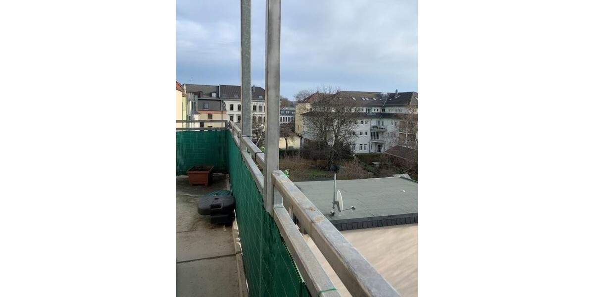 KAPITALANLAGE 2-Zimmer Küche Bad und mit großem BALKON - Mehrfamilienhaus, Wohnhaus Zwickau | Angebot:27334138