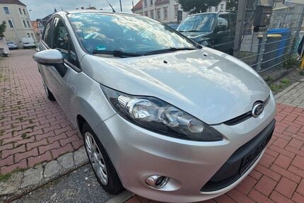 Ford Fiesta 195.000 km 2.450 &euro; zwickau 08064