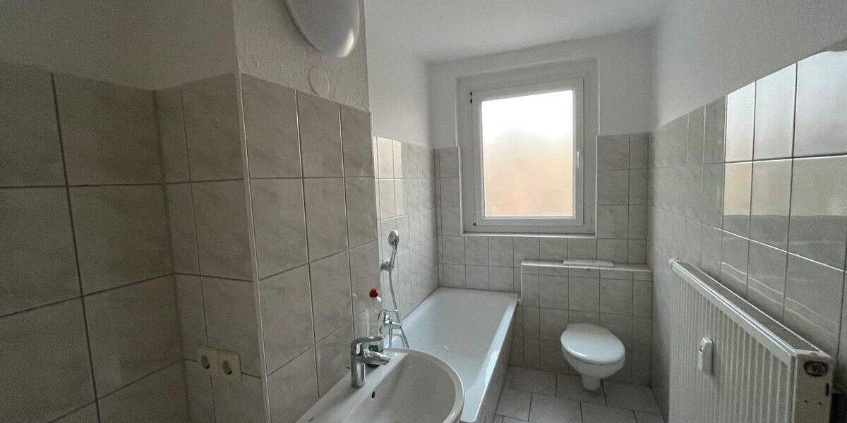 Etagenwohnung Zwickau Marienthal - 3 Zimmer, 59 m&sup2;, 400&euro; | Angebot:25698960