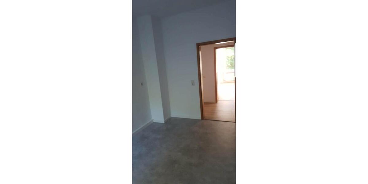 Etagenwohnung Zwickau Auerbach - 3 Zimmer, 77 m&sup2;, 49.999&euro; | Angebot:26618525