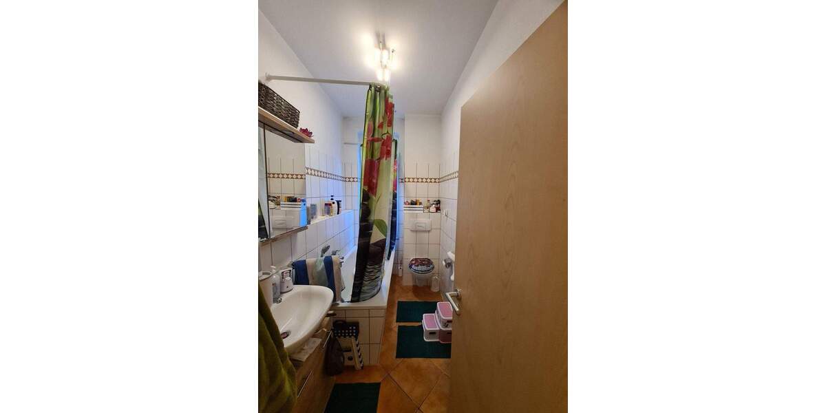 Etagenwohnung Zwickau Pölbitz - 3 Zimmer, 93 m&sup2;, 560&euro; | Angebot:25707502